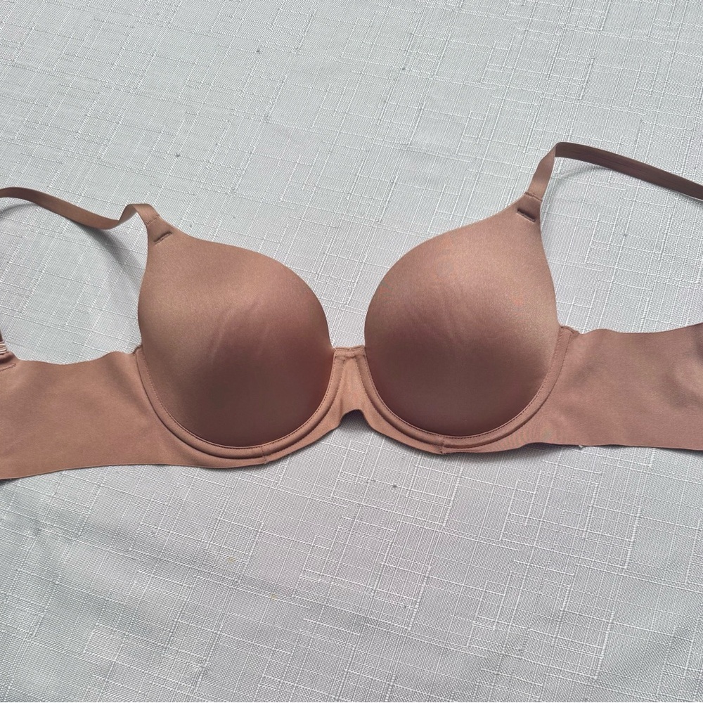 Tan Seamless T-Shirt Bra with Underwire Support B’Tempted 32c